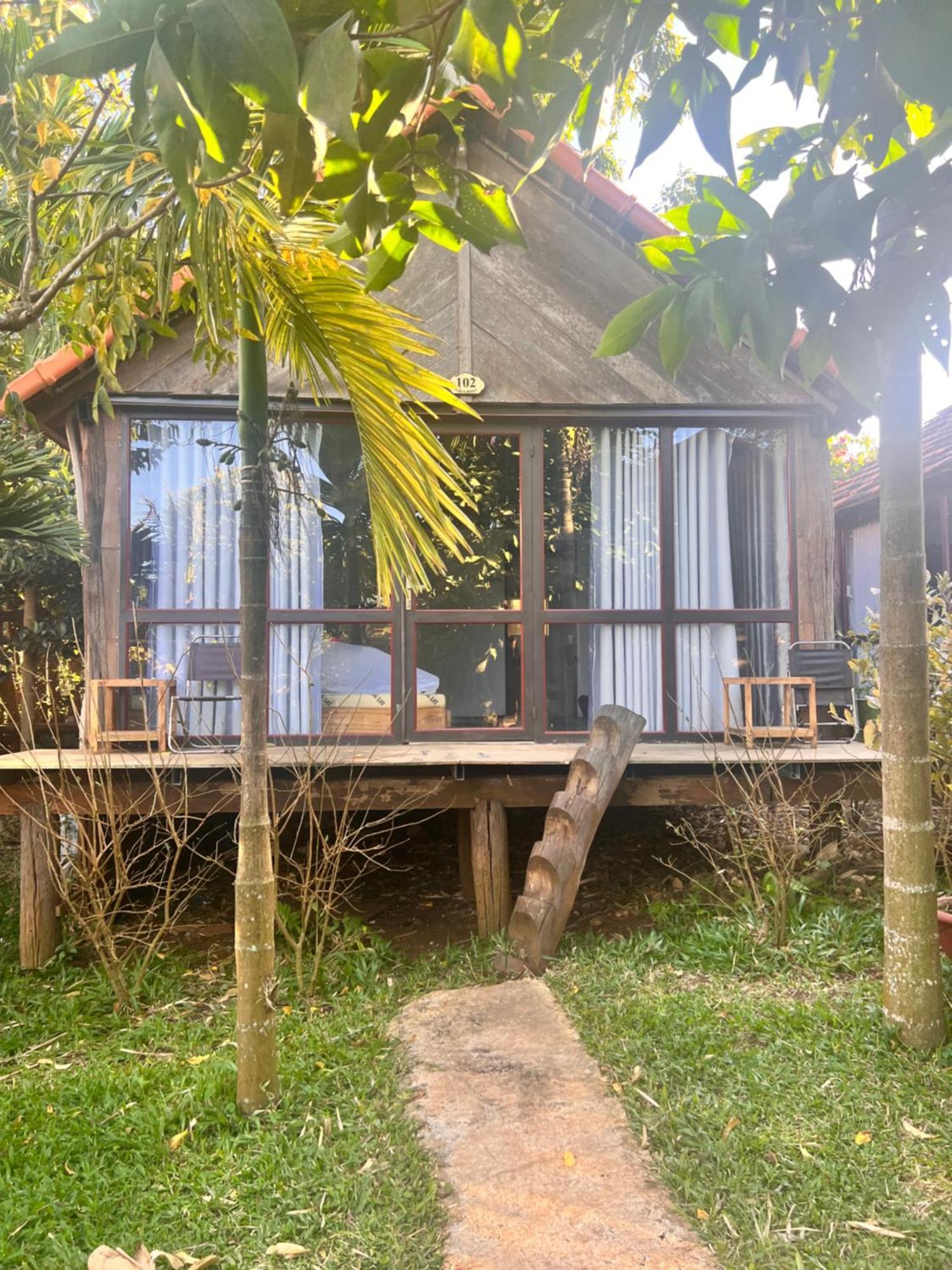 Hotel Komleo Farm Buon Ma Thuot Exterior foto